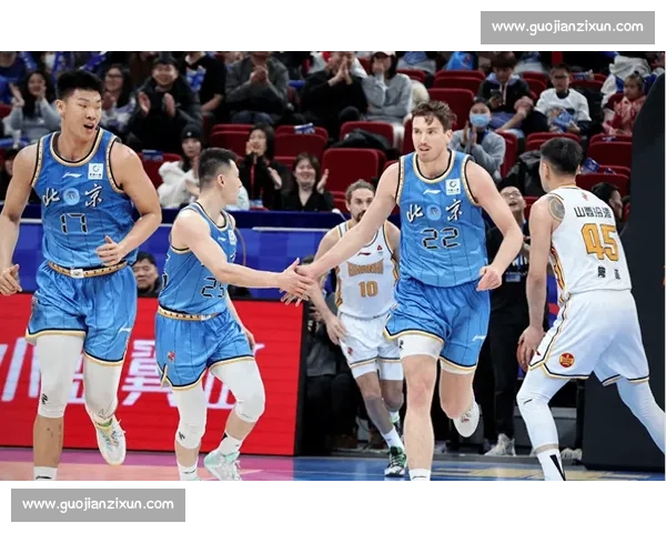 篮网激战骑士东部强强对话引爆季后赛席位争夺关键之夜焦点对决战