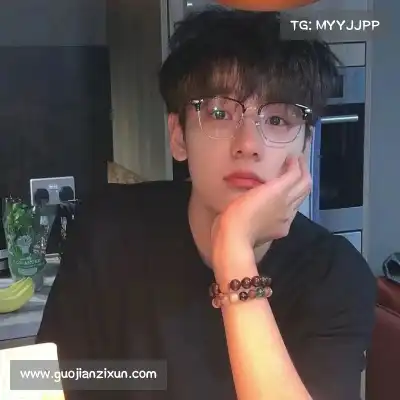 杜严谦